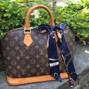 💕Twilly Scarf - Gift with Purchase💕 